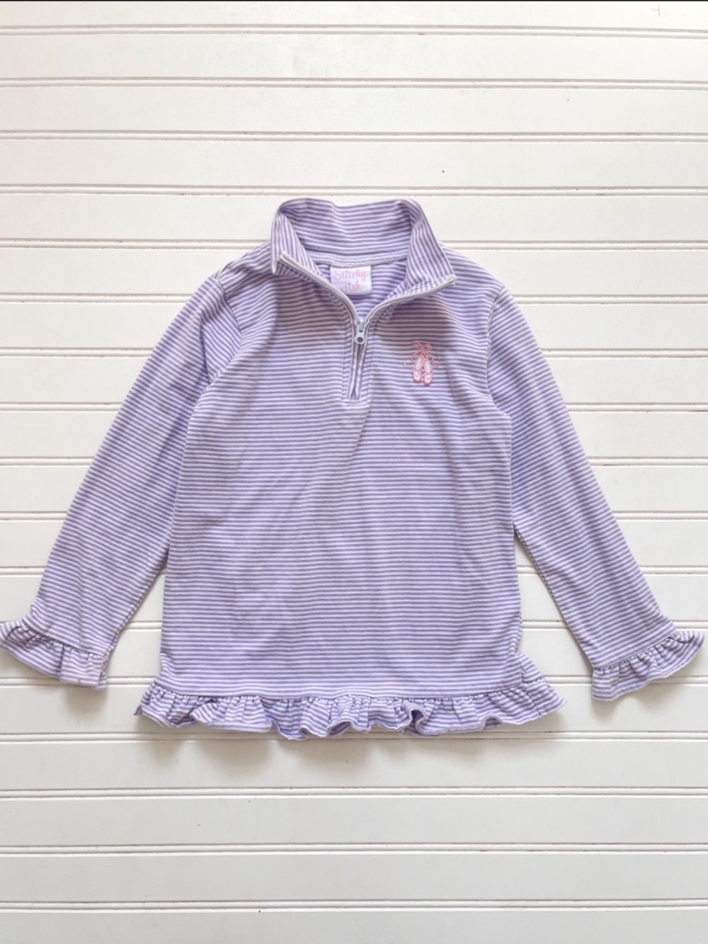 STITCHY FISH EUC Embroidered Ballet Slipper Ruffle Quarter Zip Pullover